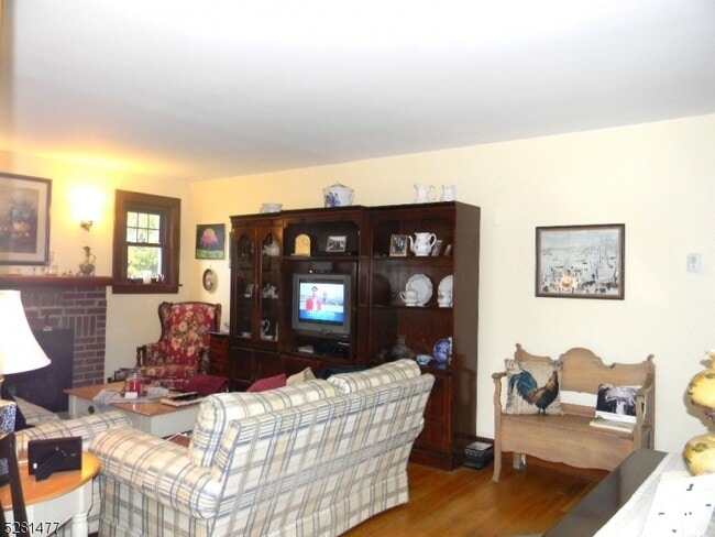 Building Photo - 34 Ahnert Ave