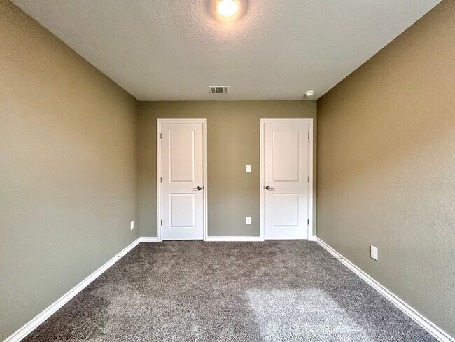 Building Photo - 230 Small Seed Dr