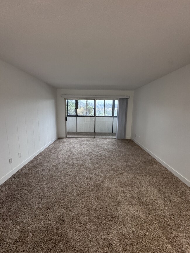 Building Photo - 6314 Friars Rd