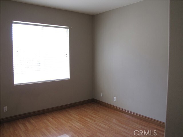 Building Photo - 5661 Knollside Way