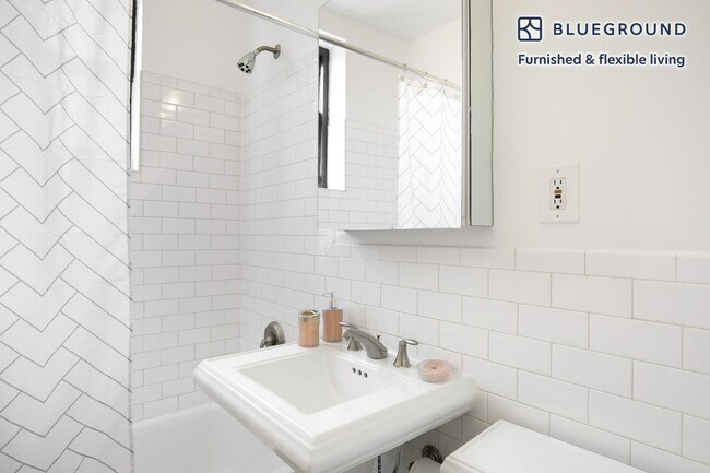 Building Photo - 10 Downing St