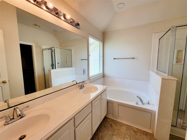 Building Photo - 2111 Grand Terrace
