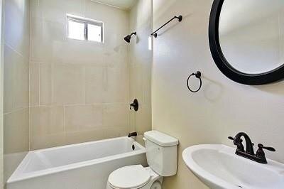 Building Photo - 4148 D'Hemecourt St