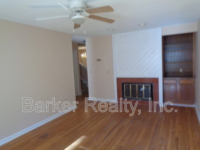 Building Photo - 4360 Hunters Club Dr