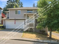 Building Photo - 7404 56th Pl NE