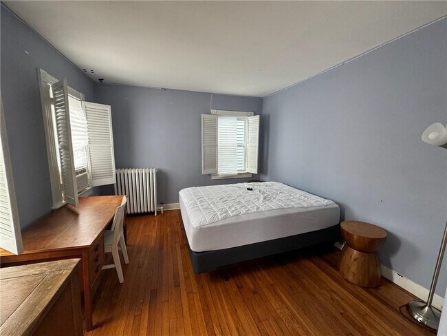 Building Photo - 23 Carey St