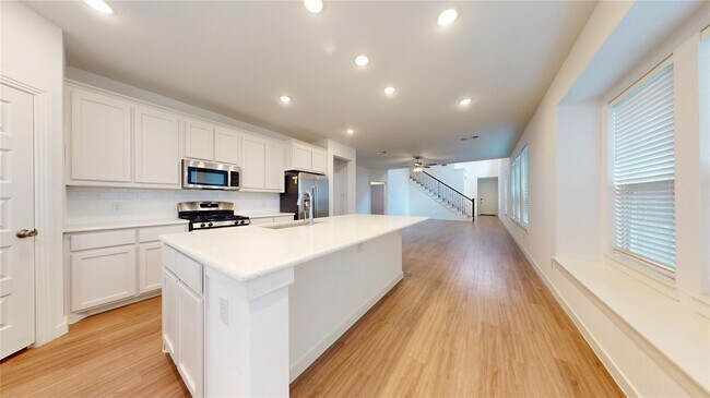 Building Photo - 2500 Gaulding St