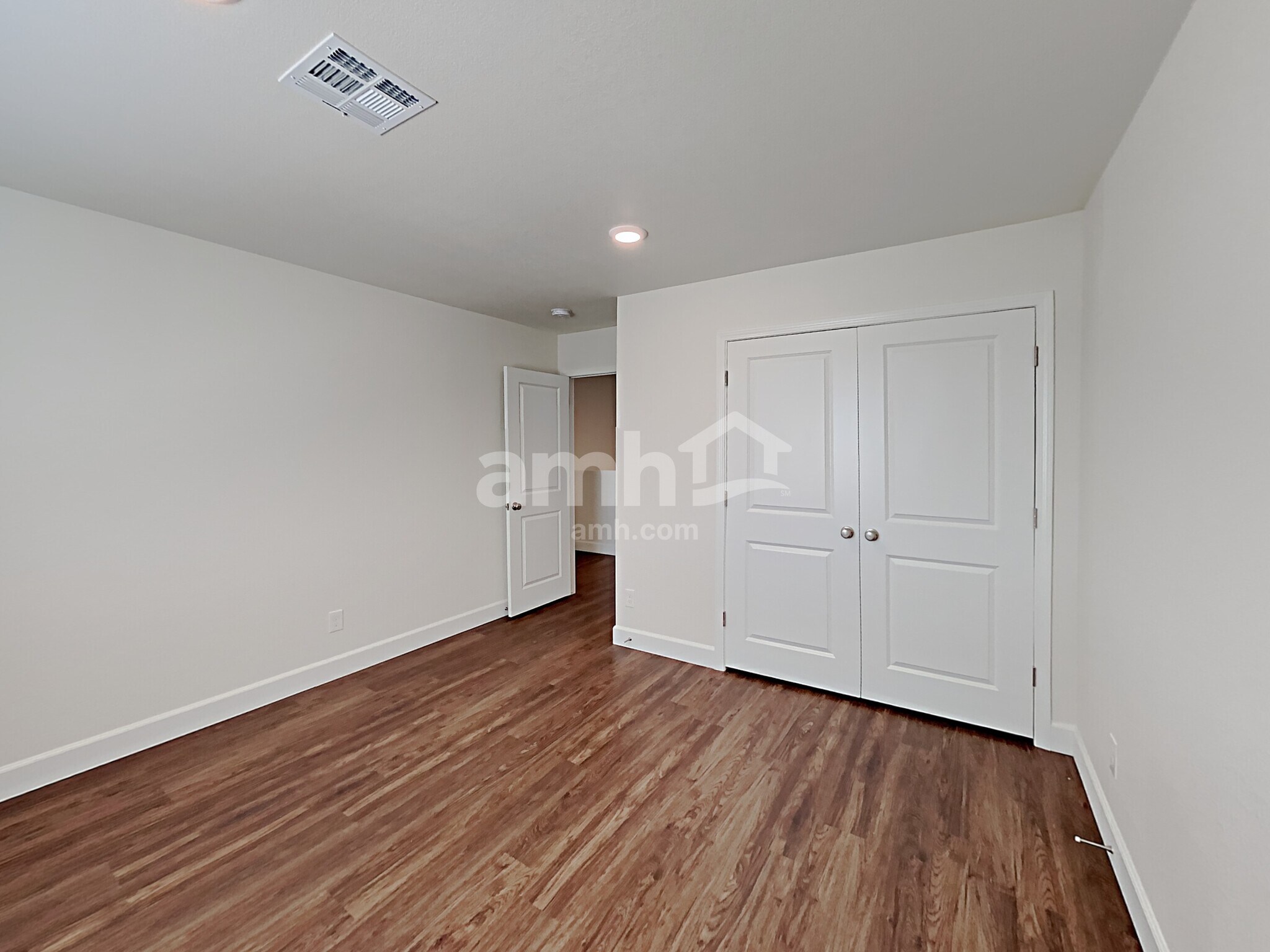 Building Photo - 9611 Harkes Dr