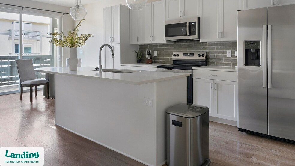 Building Photo - 1000 Forestview Dr