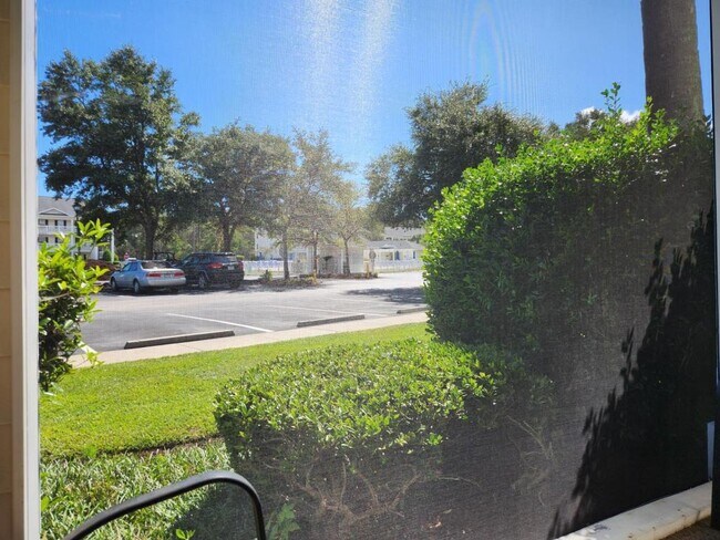 Building Photo - 1314 River Oaks Dr