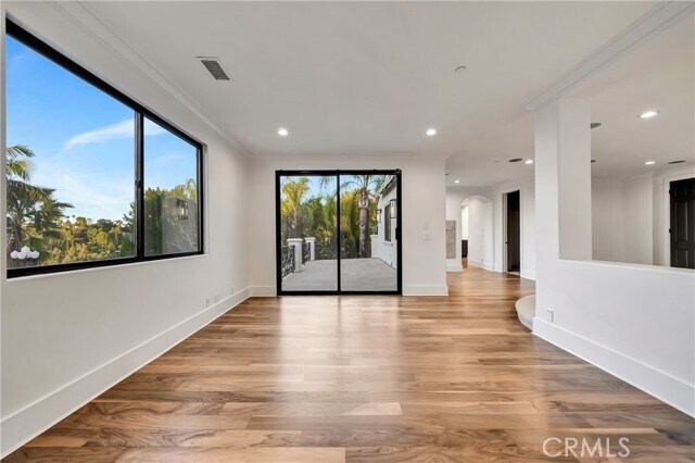 Building Photo - 4165 Elm View