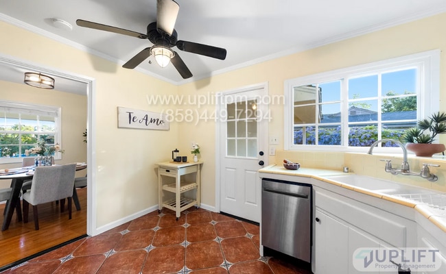 Building Photo - Charming 3-Bedroom Home with Bonus Living ...