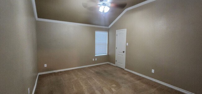 Building Photo - 5605 Settlers Ct