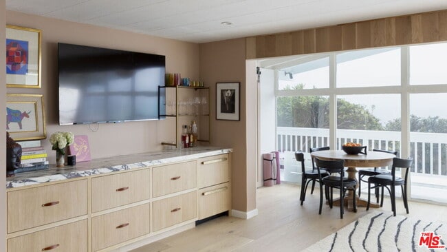 Building Photo - 29500 Heathercliff Rd