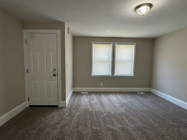 Building Photo - 3706 Erdman Ave