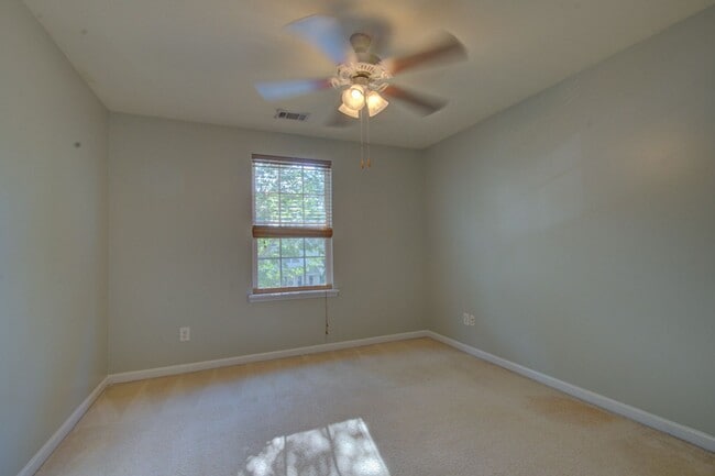 Building Photo - Quiet Retreat in Concord – Modern 3-Bed Co...