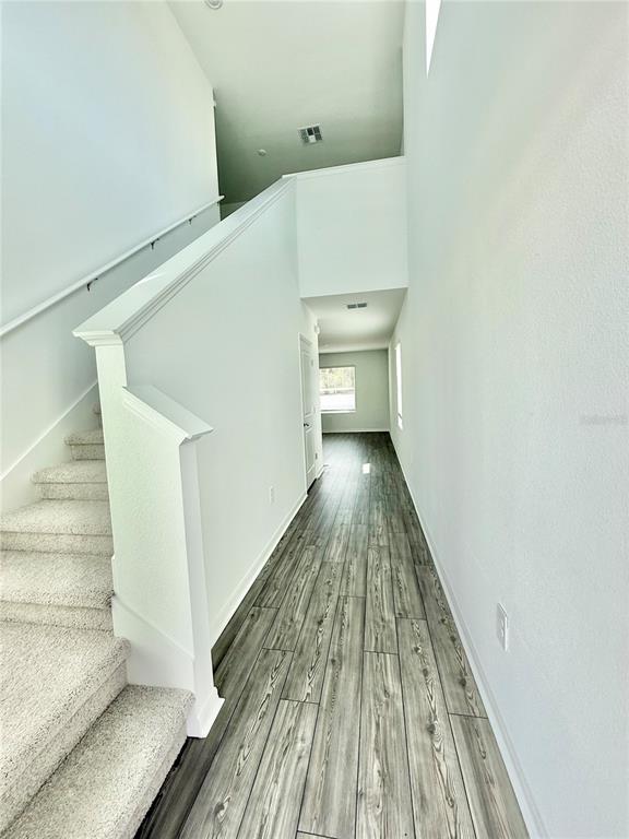 Building Photo - 3809 NE 32nd Ct