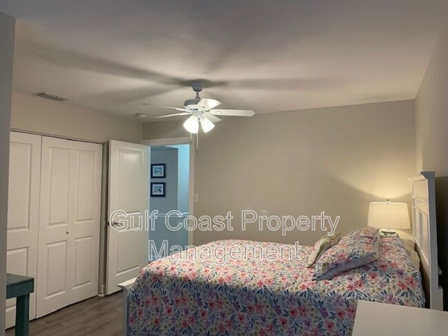 Building Photo - 3360 S Osprey Ave