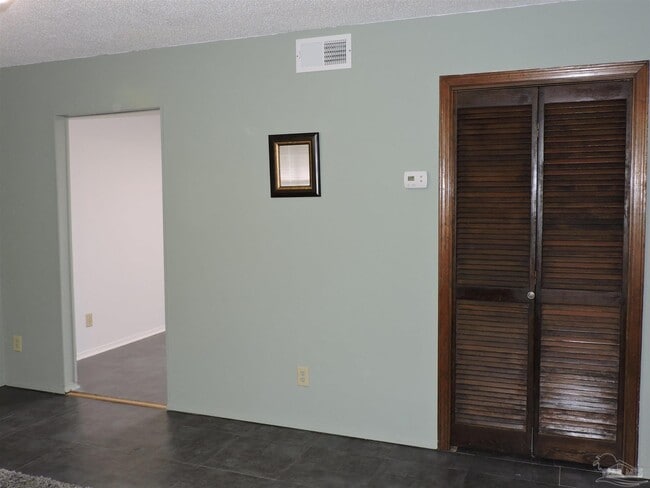 Building Photo - 2811 Langley Ave