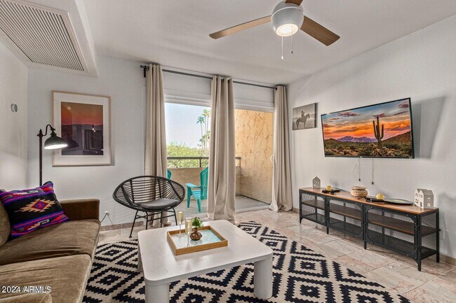 Building Photo - 8055 Thomas Rd