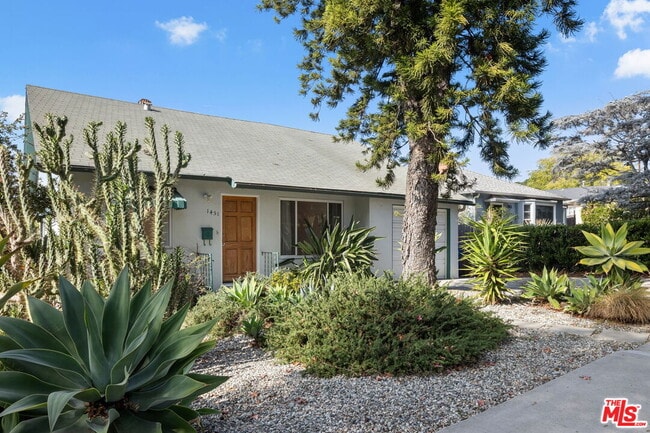 Building Photo - 1451 Armadale Ave