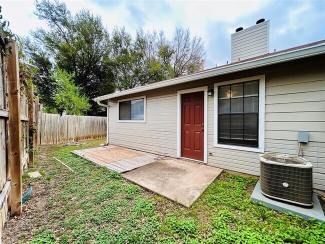 Building Photo - 9304 Kempler Dr