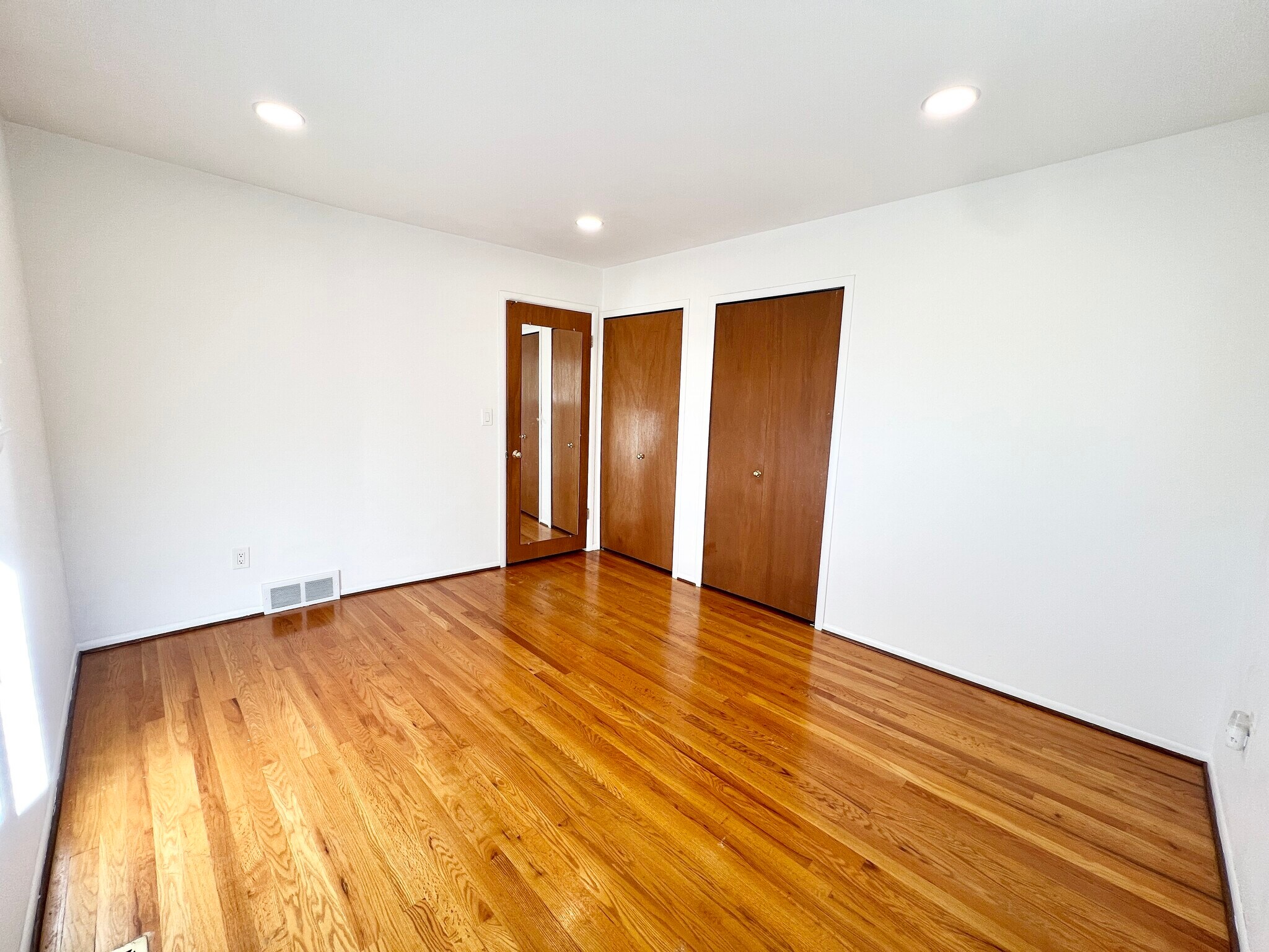 Building Photo - 30541 McGrath Dr