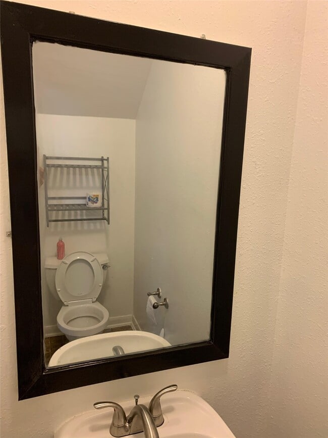 Building Photo - 1426 Ruthven St