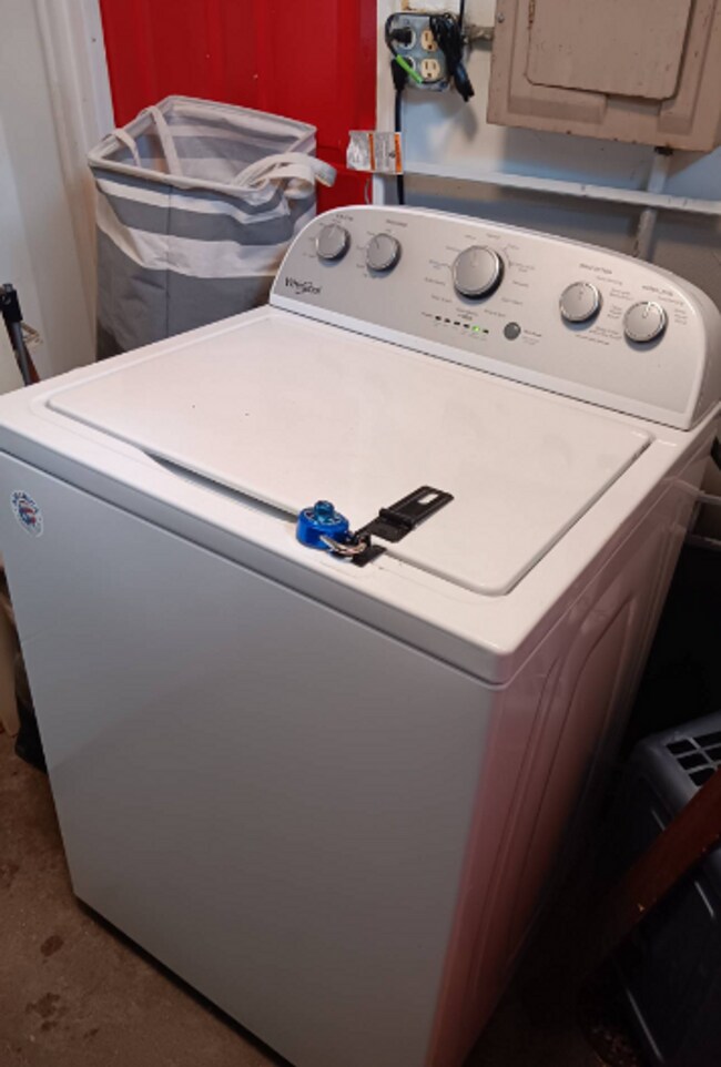 Building Photo - 38 Manitoba Ave