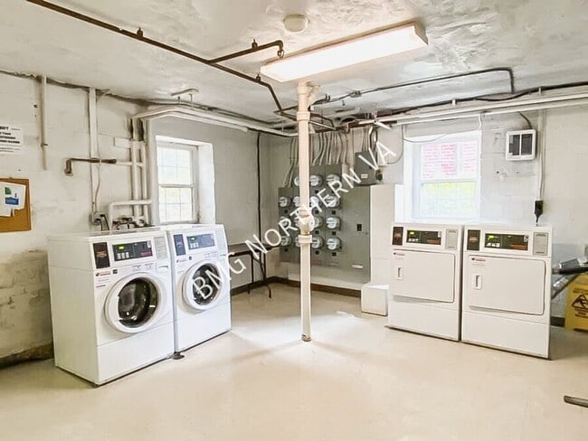 Building Photo - 1307 N Ode St