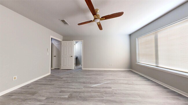 Building Photo - 14715 Woodward Gardens Dr