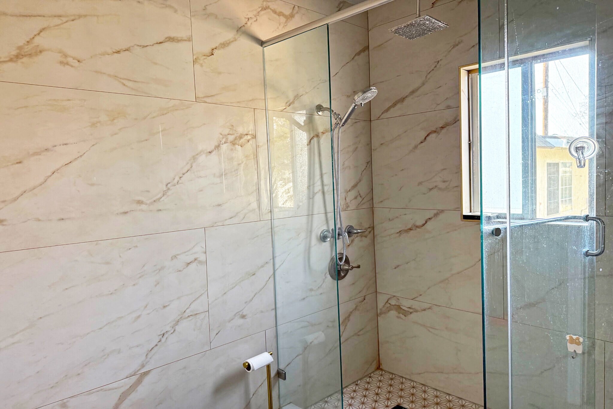 Building Photo - 1245 N Orchard Dr