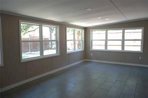 Building Photo - 2416 Roosevelt Dr