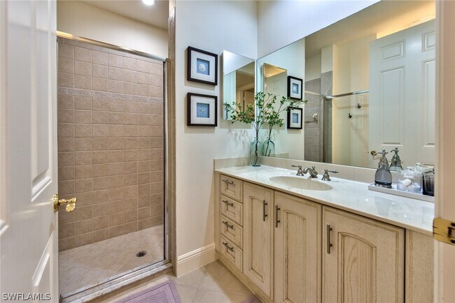 Building Photo - 9242 Tesoro Ln