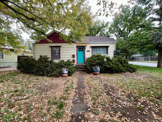 Primary Photo - ALL UTILITIES INCLUDED!