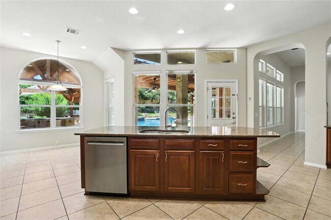 Building Photo - 208 Raindance Cove