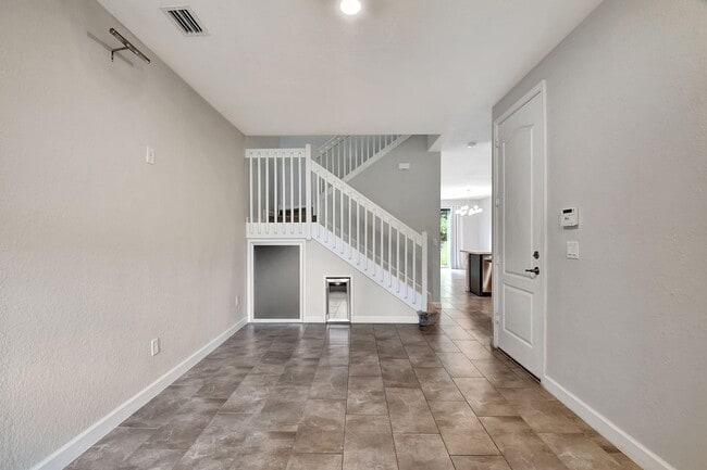 Building Photo - 12994 Anthorne Ln