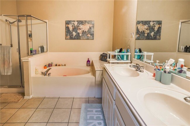 Building Photo - 10705 Casitas Dr