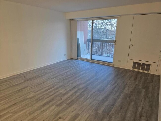 Building Photo - 1840 Huntington Blvd