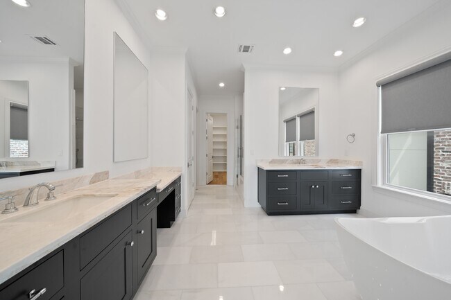 Building Photo - 7550 Little Caprese Ln