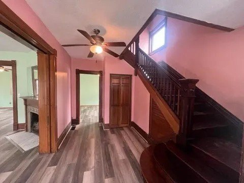 Building Photo - 632 E Mitchell St