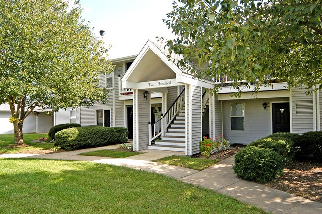 Building Exterior - Greens at Cross Court