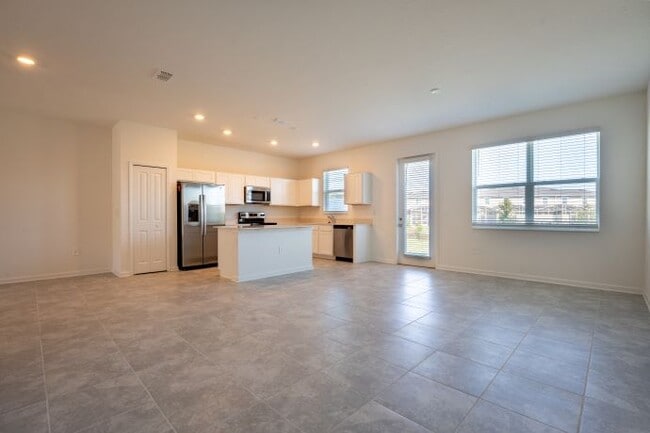 Building Photo - 286 Bogey Dr