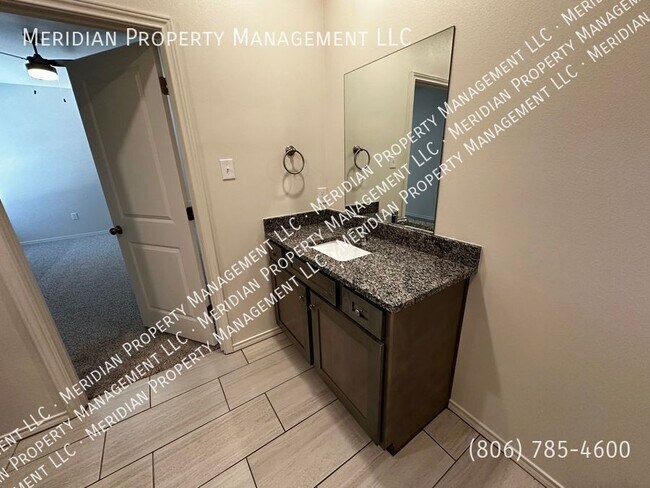 Building Photo - 5827 Urbana Pl