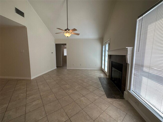 Building Photo - 12333 Tomanet Trail