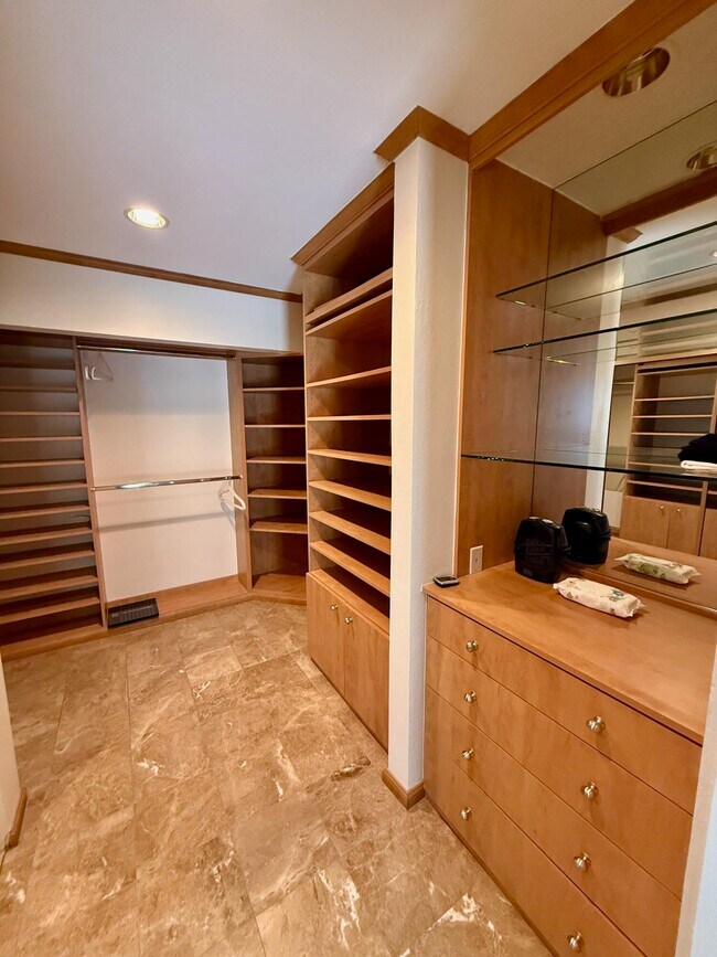 Building Photo - 75309 Palm Shadow Dr