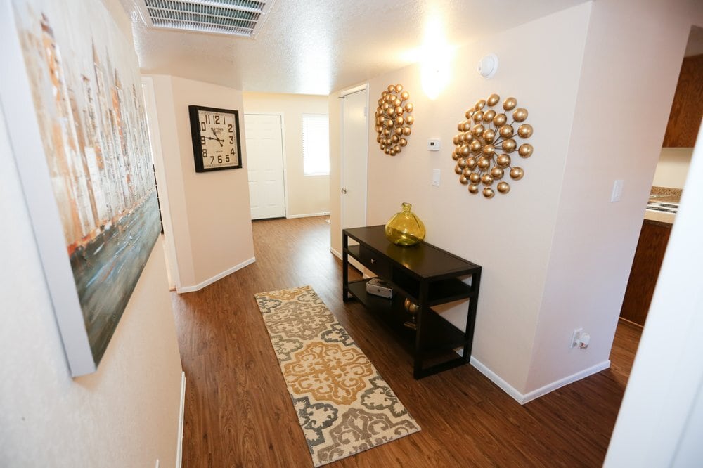 Building Photo - 7 W Mohawk Dr