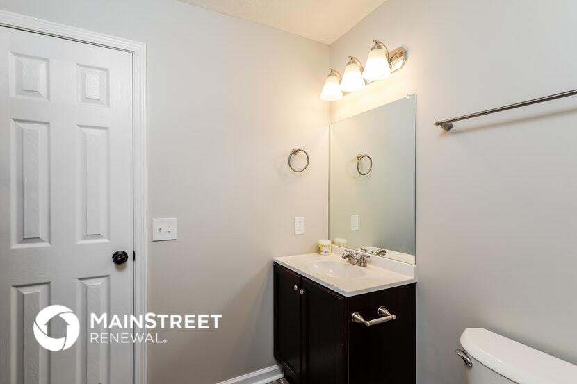 Building Photo - 2973 Creekview Ct NE