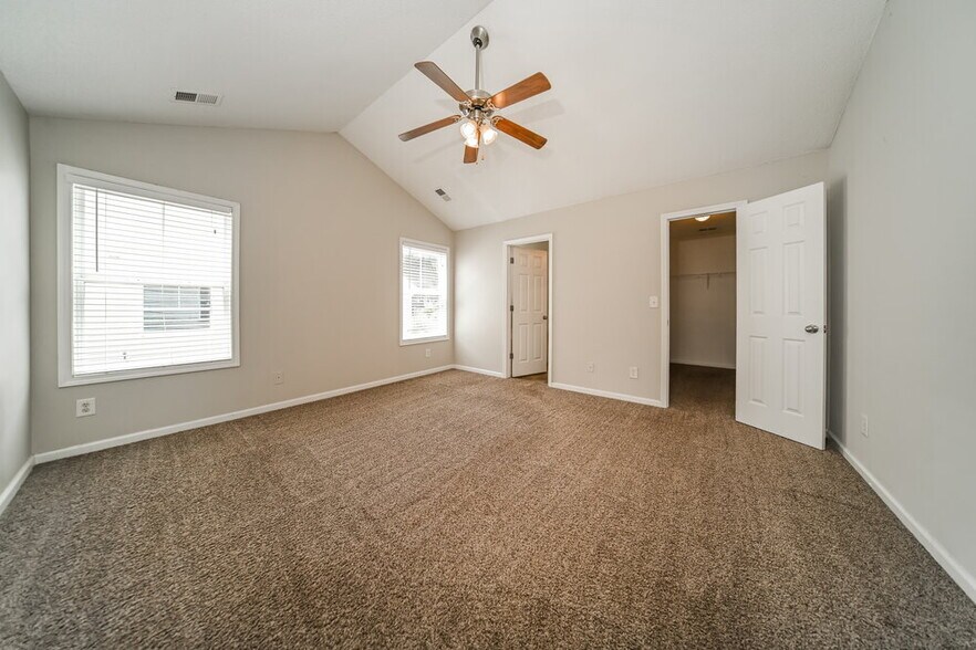 Building Photo - 3853 Plymouth Rock Drive