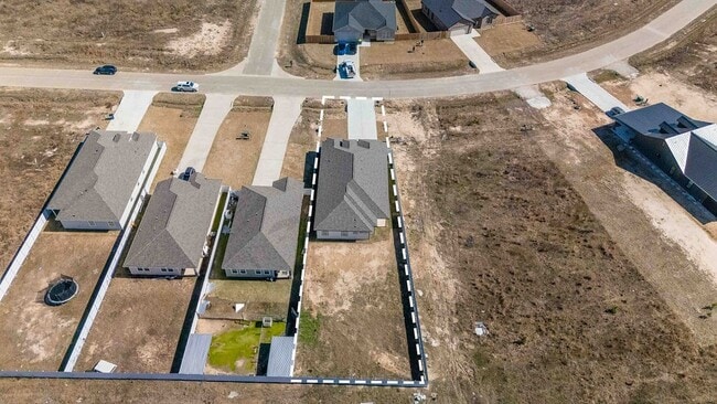 Building Photo - 208 Rd 5714